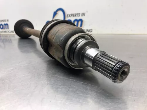 Aandrijfas links-voor Suzuki 4410284m00000 84m90