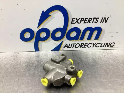 Remdrukverdeler-7928093