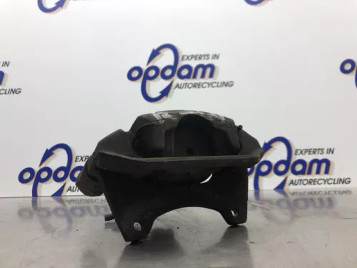 Remklauw (Tang) rechts-voor-8161103