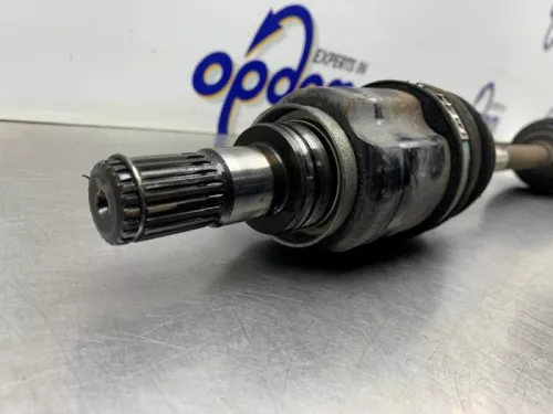 Aandrijfas links-voor Suzuki 4410268l01