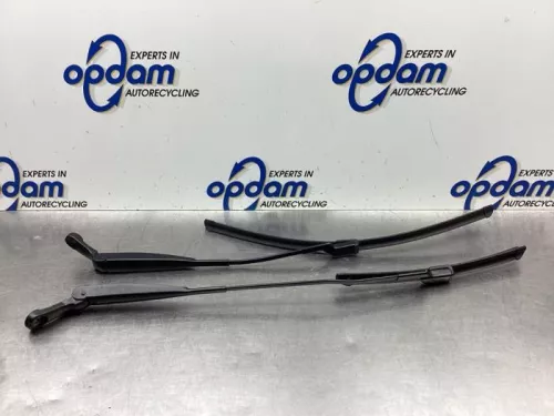Ruitenwisserarm voor-8049779