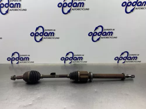 Aandrijfas rechts-voor Renault 8200684084 jr5378