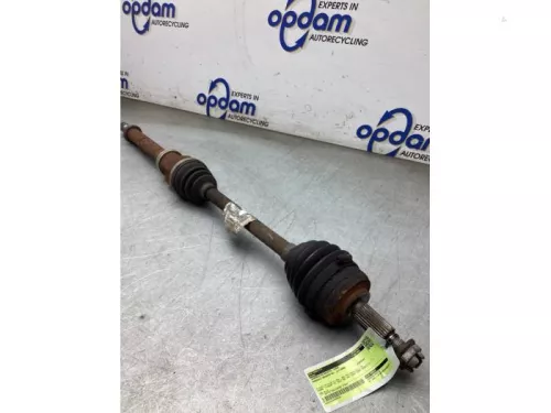 Aandrijfas rechts-voor Renault 8200788674 tl4030