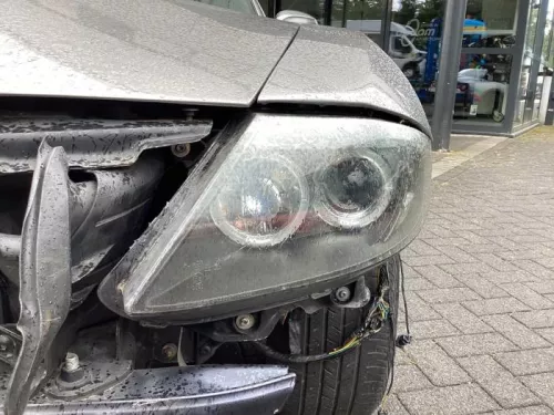 Koplamp links-8326222