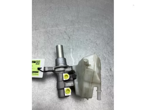 Hoofdremcilinder-8242967