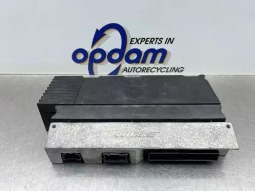 Radio versterker-8210764