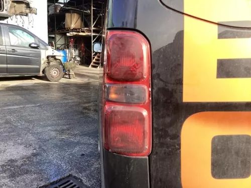 Achterlicht links-8286474