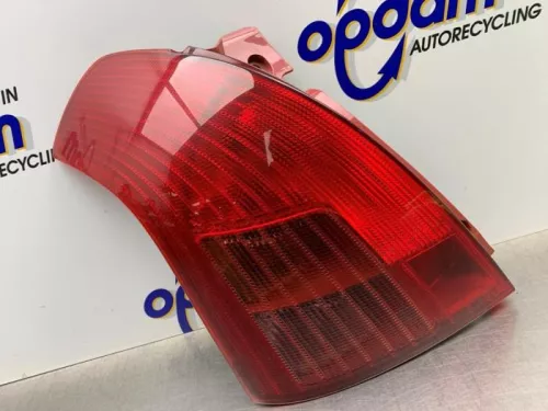 Achterlicht links-8264895