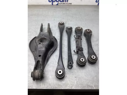 Draagarm rechts-achter-8134934