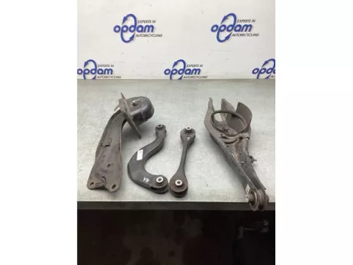 Draagarm rechts-achter-8240960