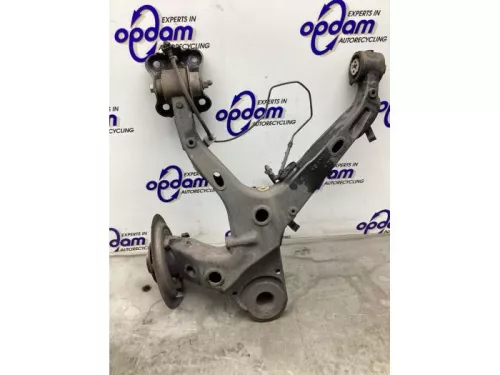 Fusee rechts-achter-8177086